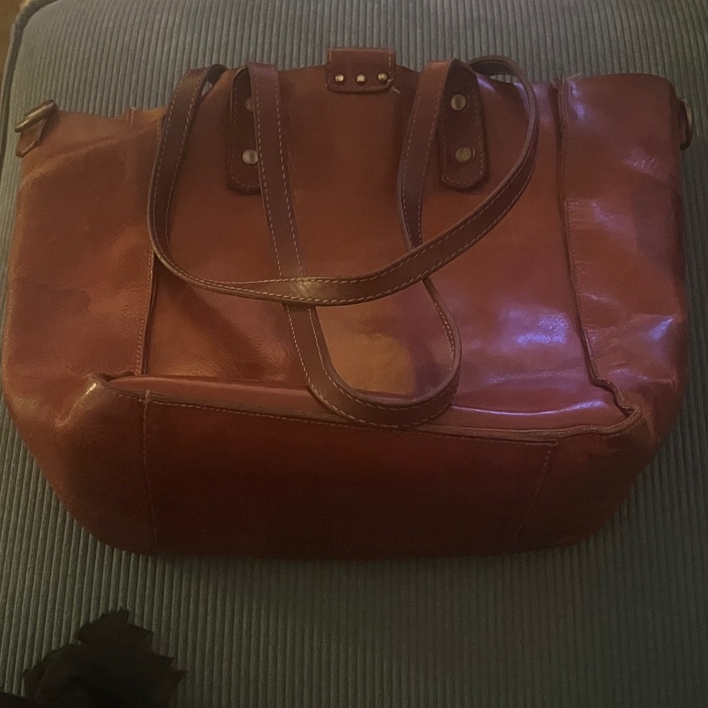 Elegant Brown Leather Bag